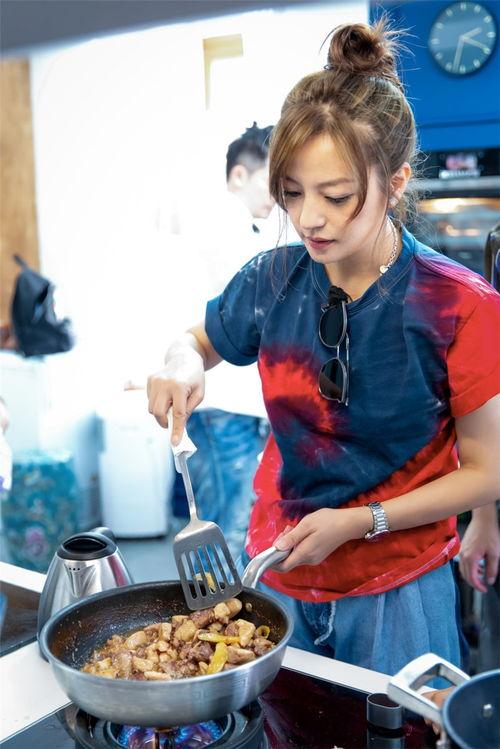 王俊凯舒淇最新爆料图片,最新爆料图片曝光引热议  第3张